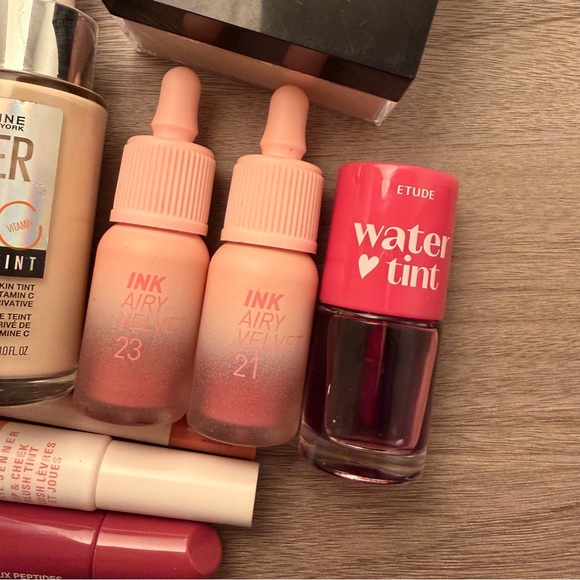 Rhode/Fenty/Kylie Cosmetics/Maybelline/Peripera/Etude Makeup Bundle - Picture 3 of 16